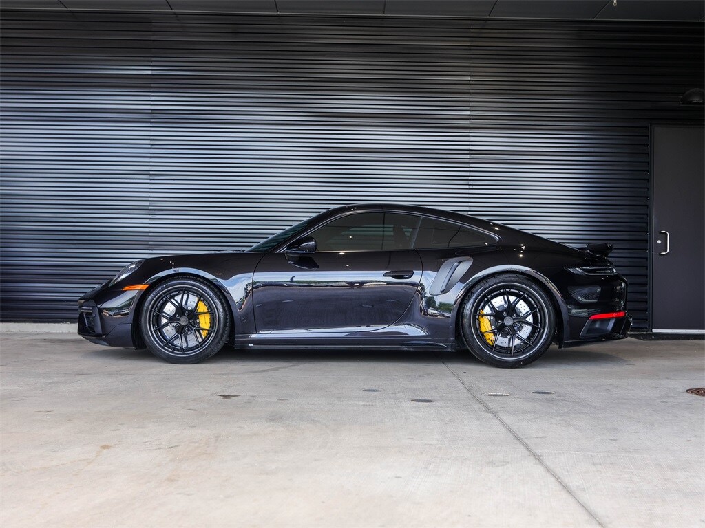 2021 Porsche 911 Turbo S photo 2