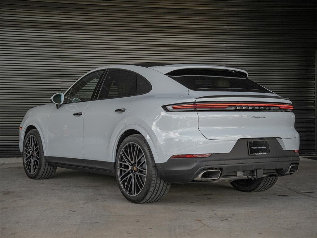 2025 Porsche Cayenne Coupe photo 3