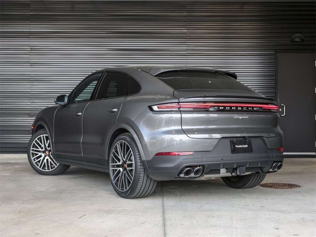 2025 Porsche Cayenne Coupe photo 3