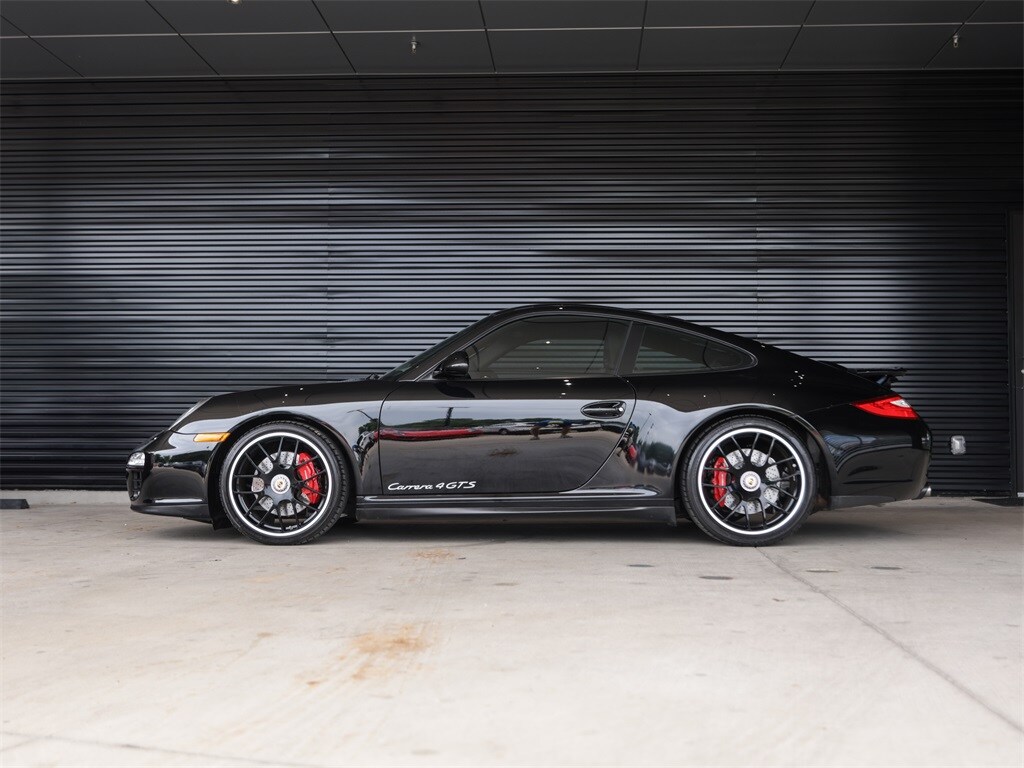 2012 Porsche 911 4 GTS photo 2