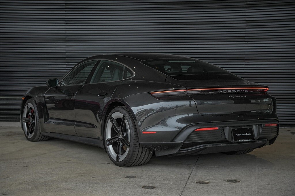 2025 Porsche Taycan 4S photo 3