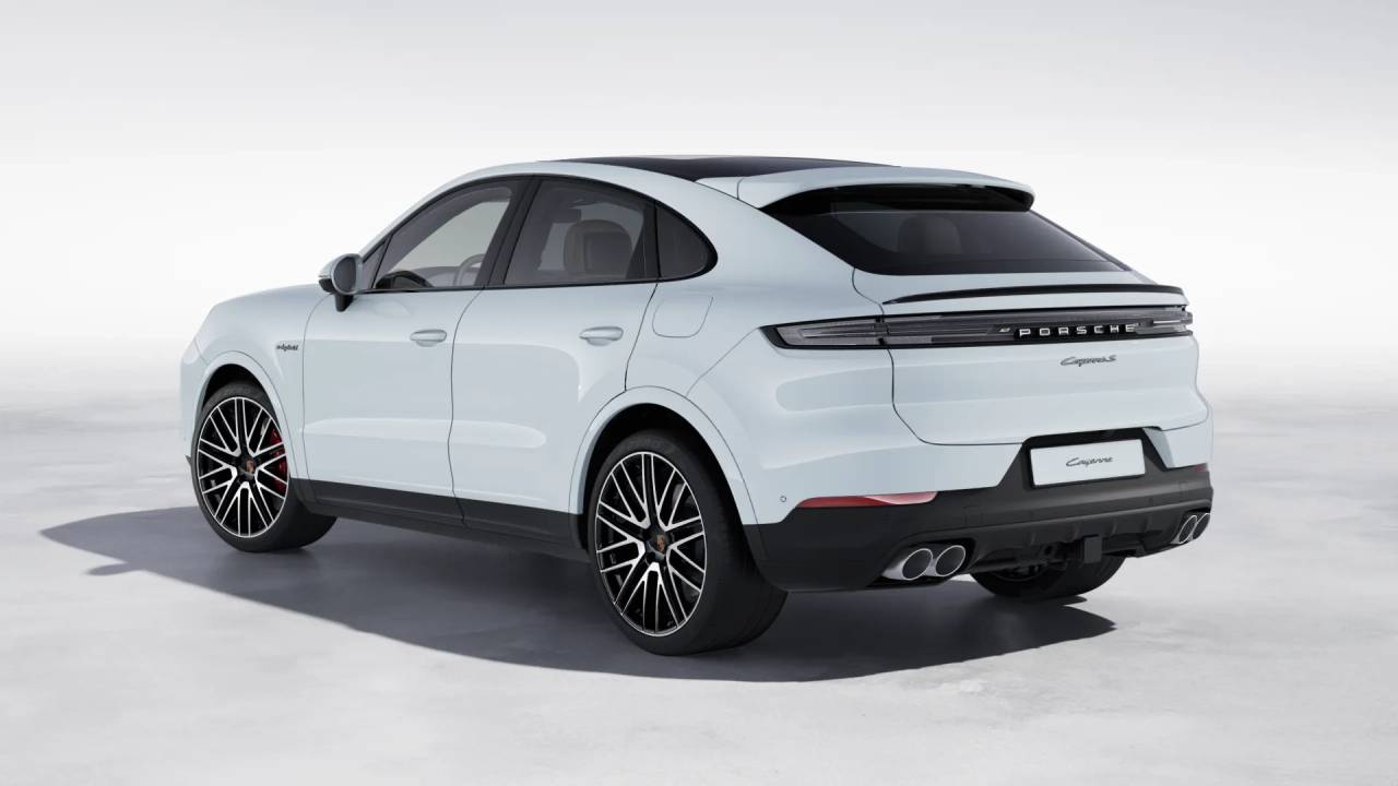 2026 Porsche Cayenne E-Hybrid Coupe S photo 3