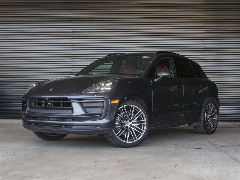 2025 Porsche Macan
