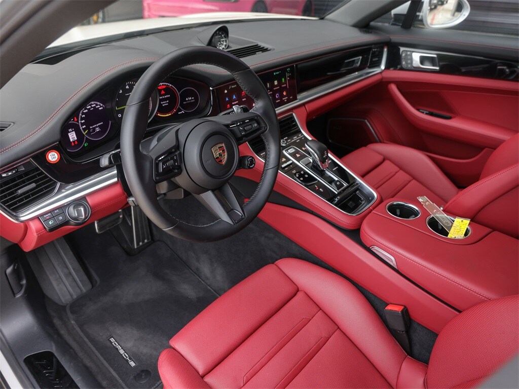 2023 Porsche Panamera E-Hybrid 4 photo 4