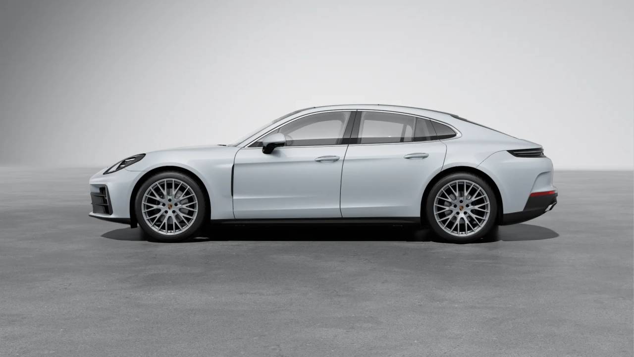 2026 Porsche Panamera 4 photo 2