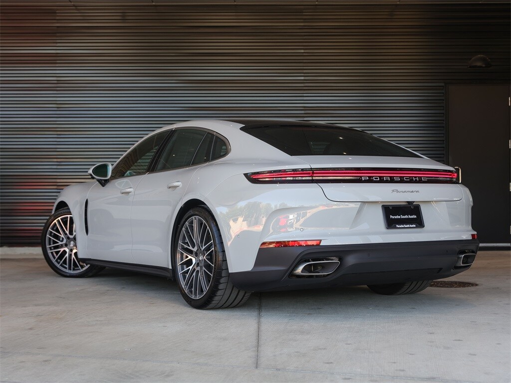 2025 Porsche Panamera 4 photo 3