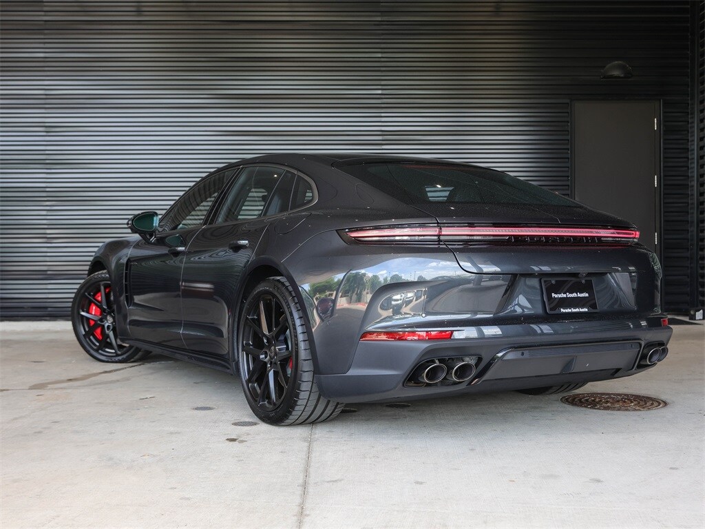 2025 Porsche Panamera E-Hybrid Turbo photo 3