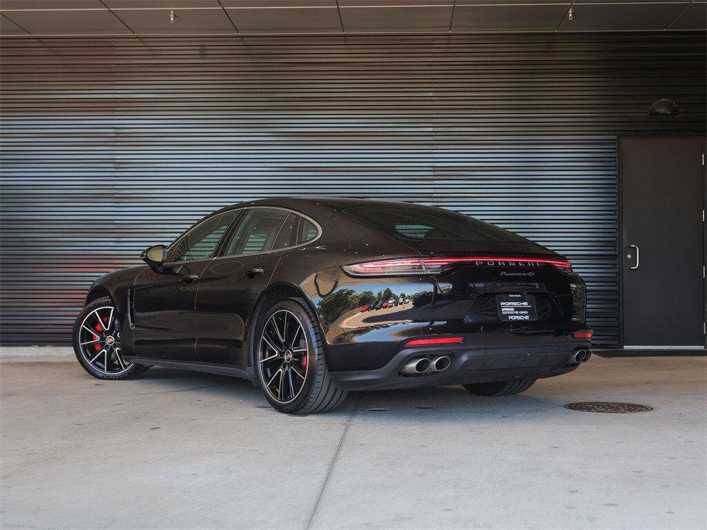 2022 Porsche Panamera 4S photo 3