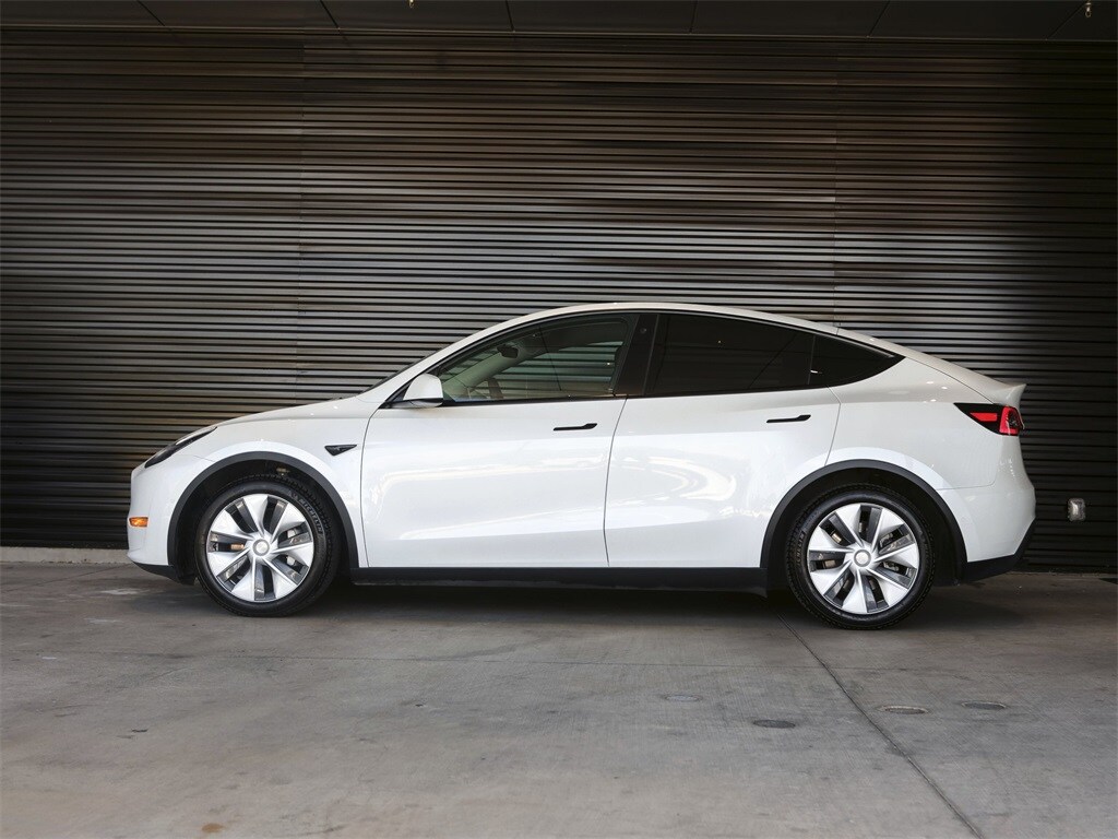 2021 Tesla Model Y Long Range photo 2
