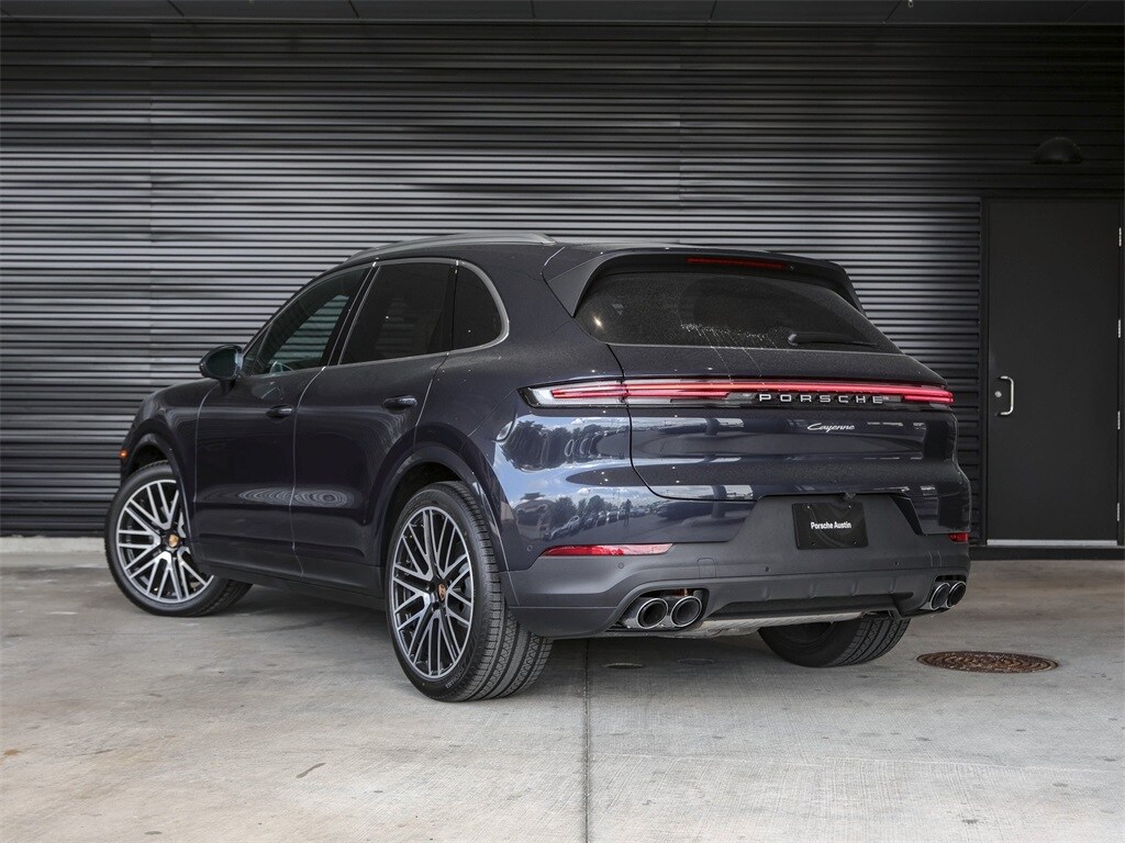 2026 Porsche Cayenne photo 3