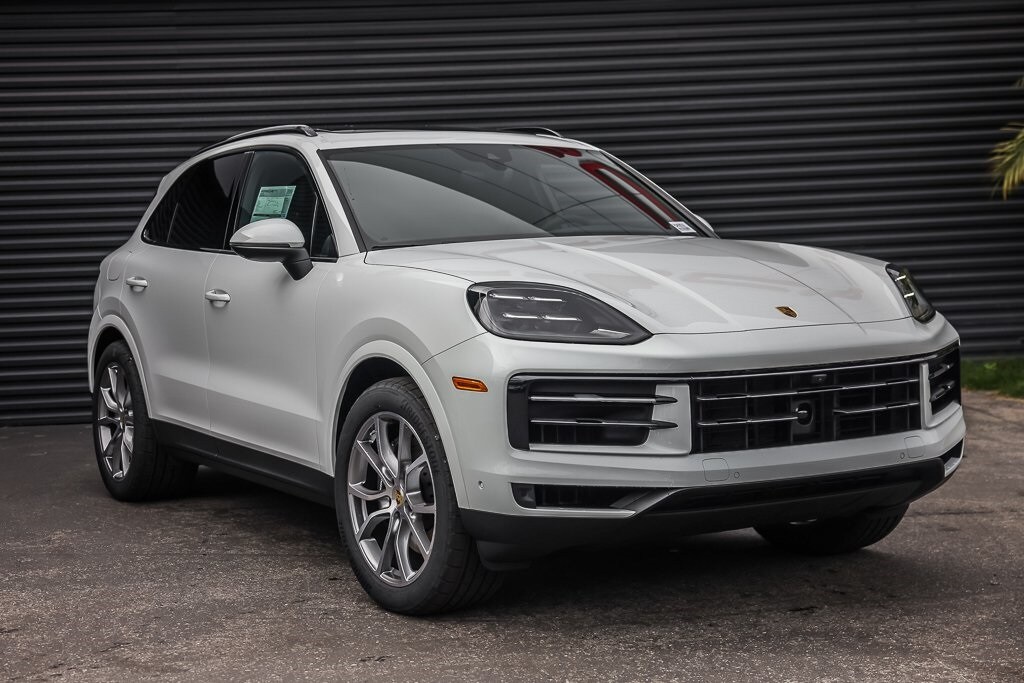 2024 Porsche Cayenne in Los Angeles, California - #RDA08016