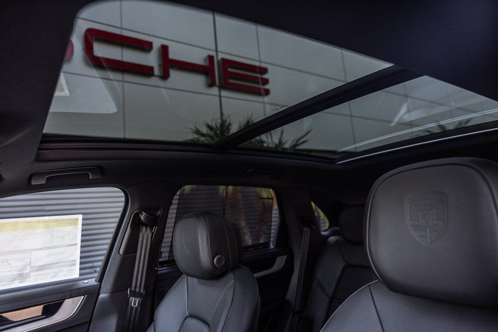 2026 Porsche Cayenne S E-Hybrid - Photo 16