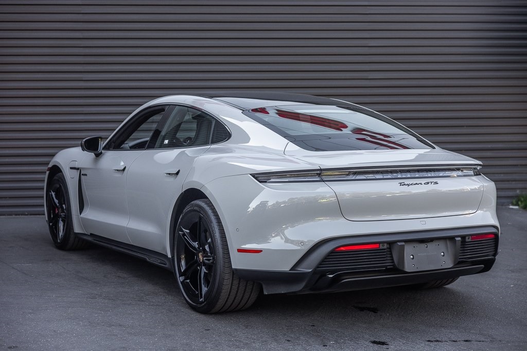 2025 Porsche Taycan GTS photo 4