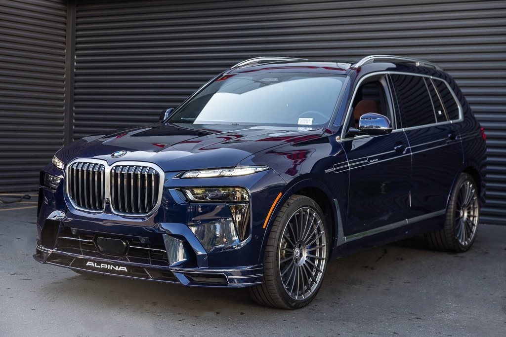 2025 BMW X7 ALPINA XB7's photo