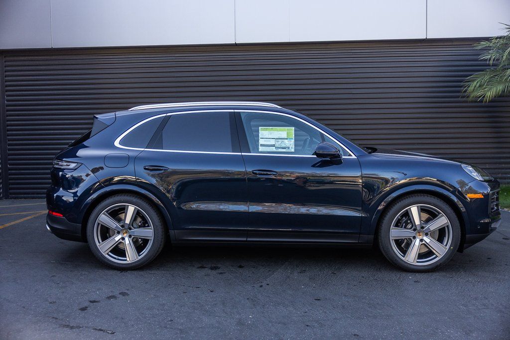 2026 Porsche Cayenne S E-Hybrid - Photo 8
