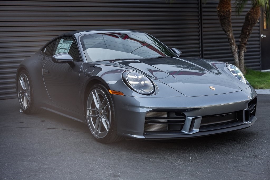 2025 Porsche 911 T photo 7