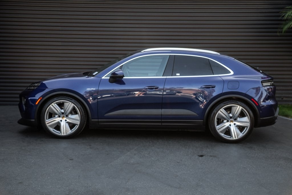 Certified 2024 Porsche Macan Base with VIN WP1AA2XAXRL000218 for sale in Hawthorne, CA