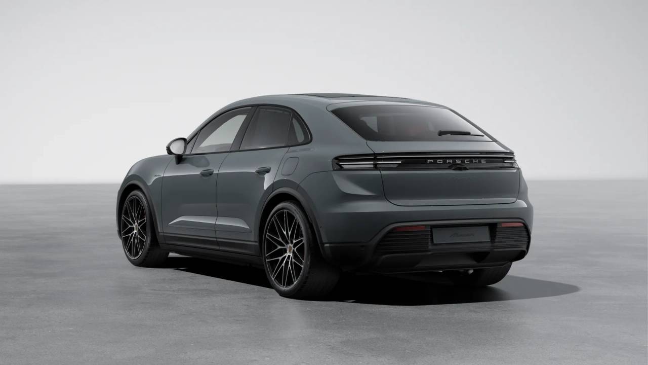 2025 Porsche Macan Electric photo 3