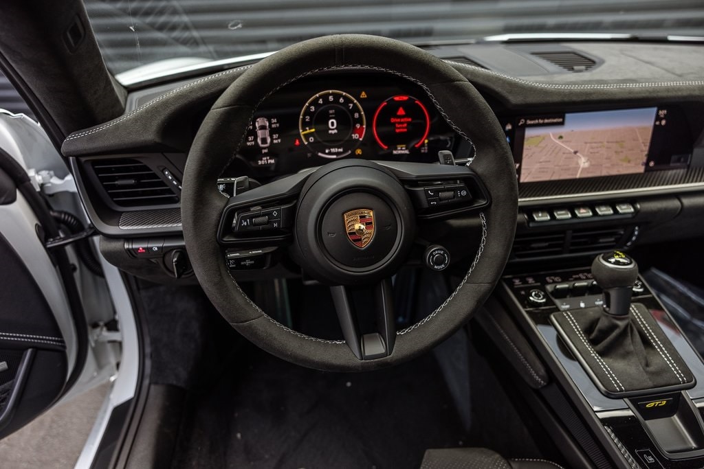 2025 Porsche 911 GT3 photo 13