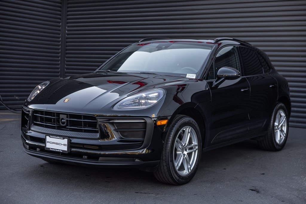 2023 Porsche Macan T
