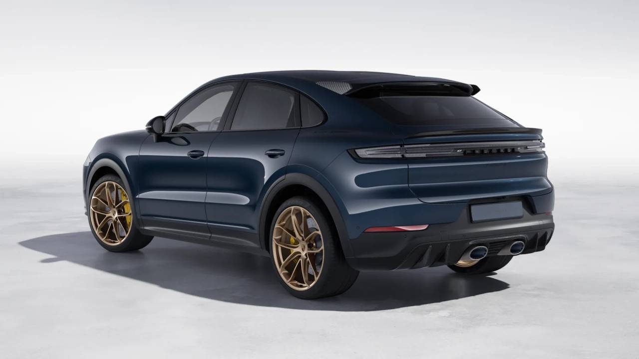 2025 Porsche Cayenne Coupe Turbo GT photo 3