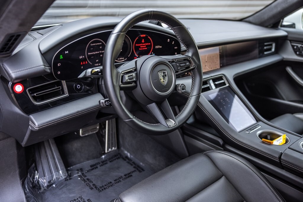 2025 Porsche Taycan Turbo photo 4