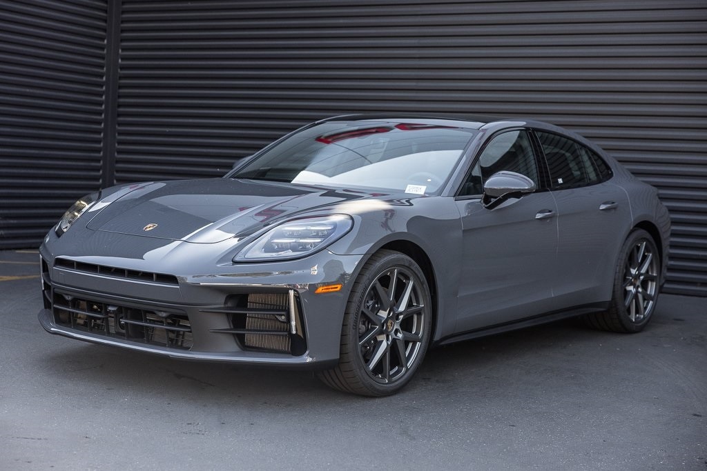 2026 Porsche Panamera Base