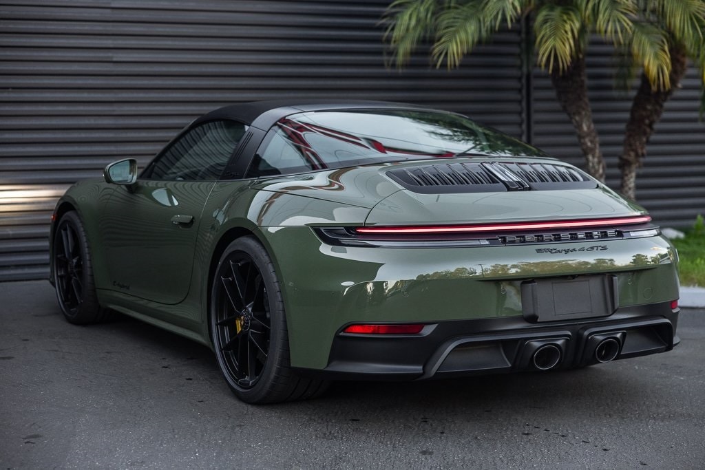 2026 Porsche 911 Targa 4 GTS photo 4