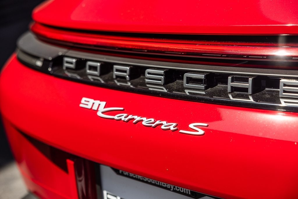 2025 Porsche 911 S photo 18