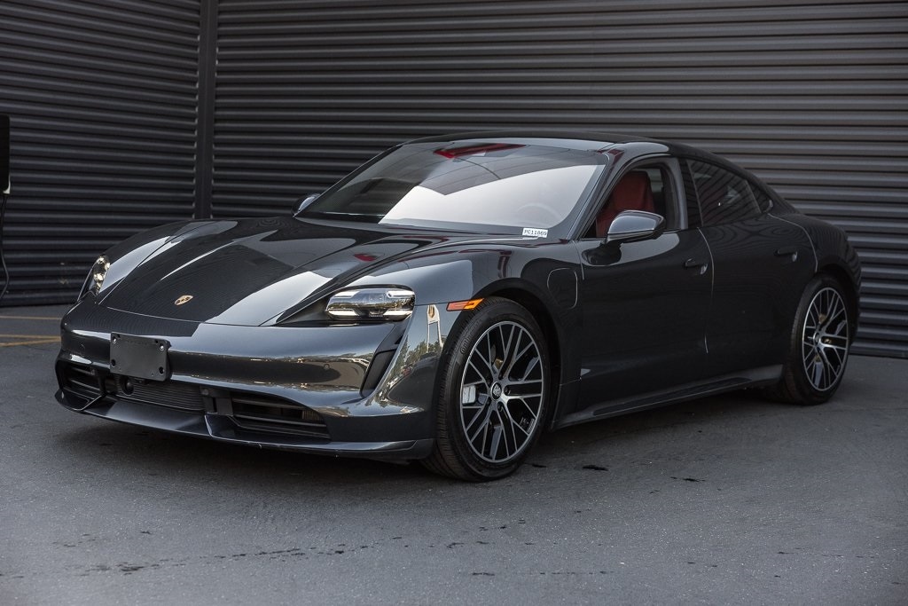 2020 Porsche Taycan Turbo