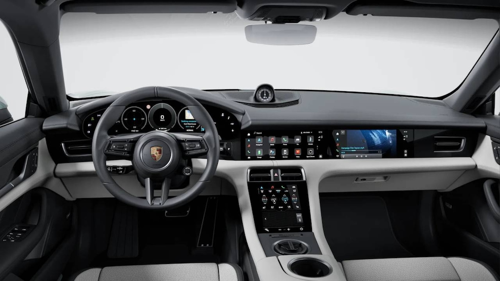 2025 Porsche Taycan 4S photo 10