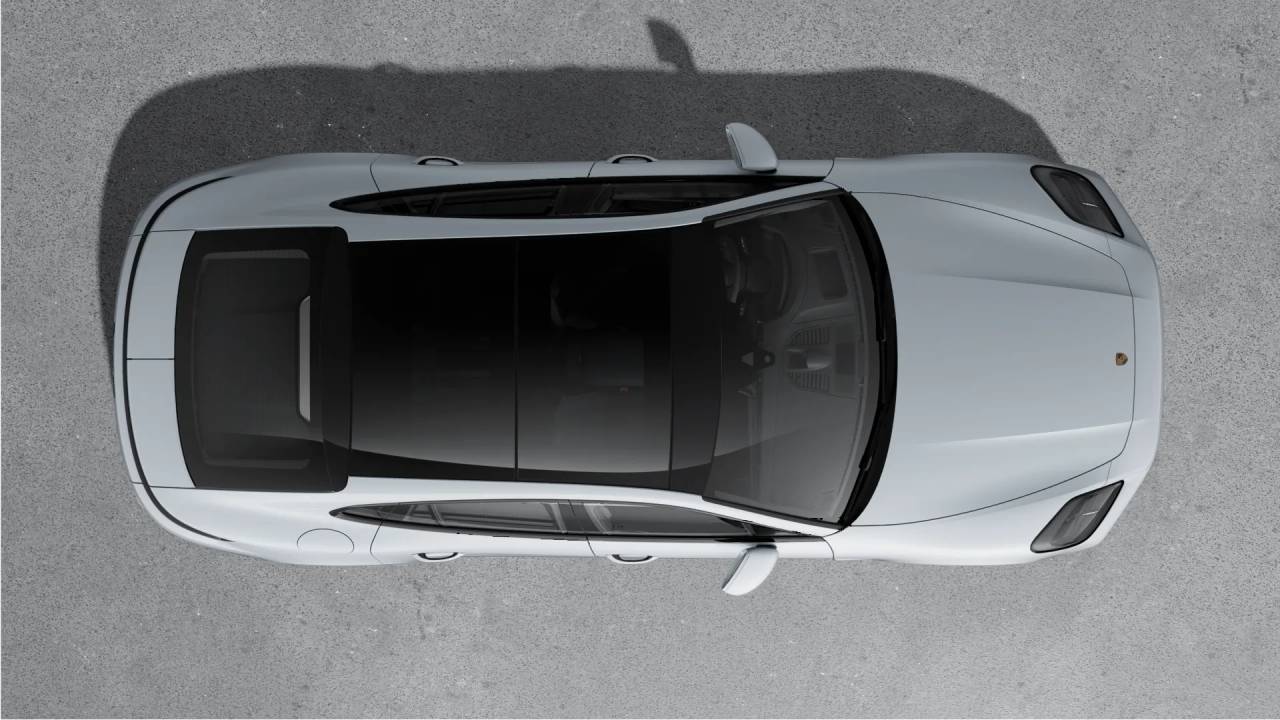 2025 Porsche Panamera GTS photo 4