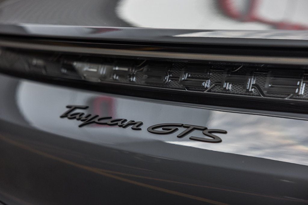 2026 Porsche Taycan GTS - Photo 24