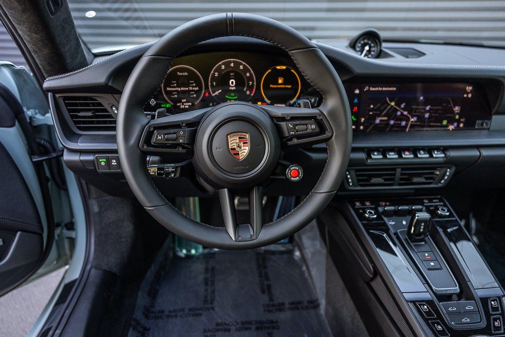 2026 Porsche 911 GTS - Photo 12