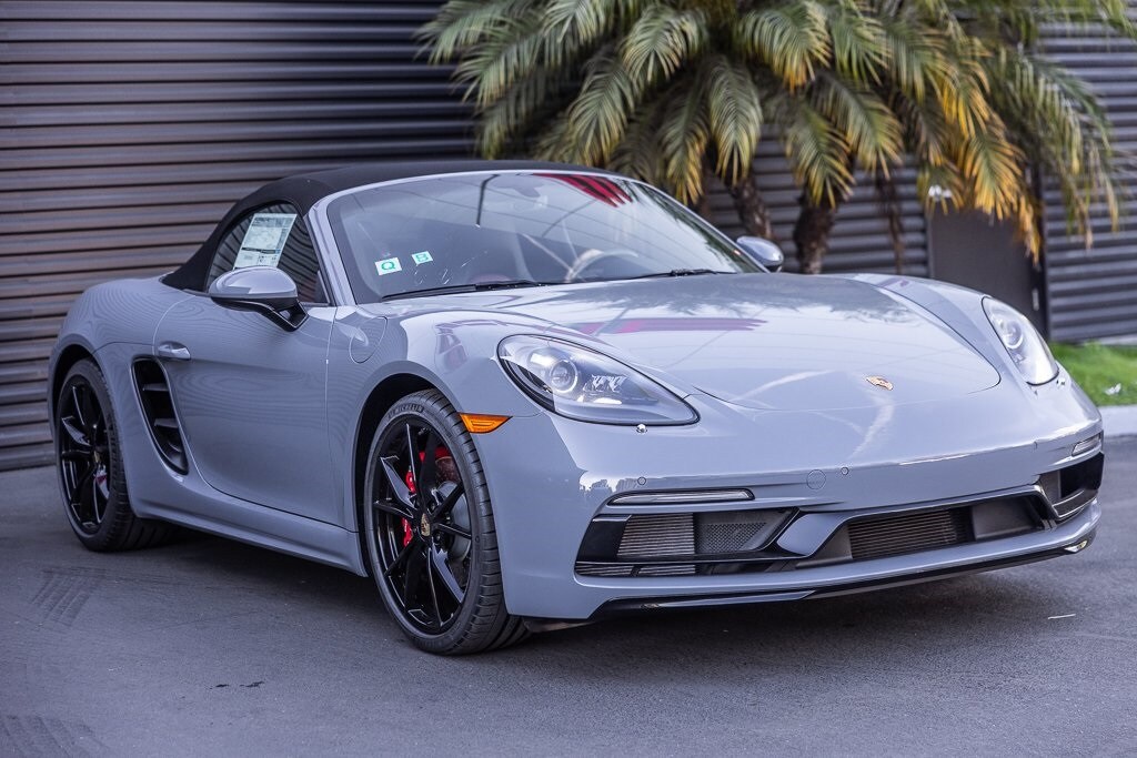 2025 Porsche Boxster S photo 3
