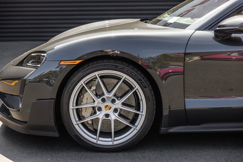 2025 Porsche Taycan Turbo GT with Weissach Package - Photo 11