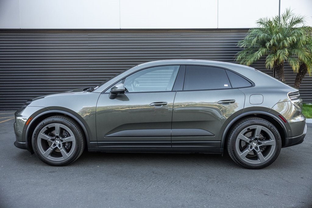 Certified 2025 Porsche Macan Base with VIN WP1AD2XAXSL077832 for sale in Hawthorne, CA
