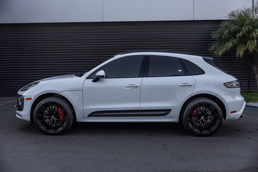 2023 Porsche Macan GTS photo 2