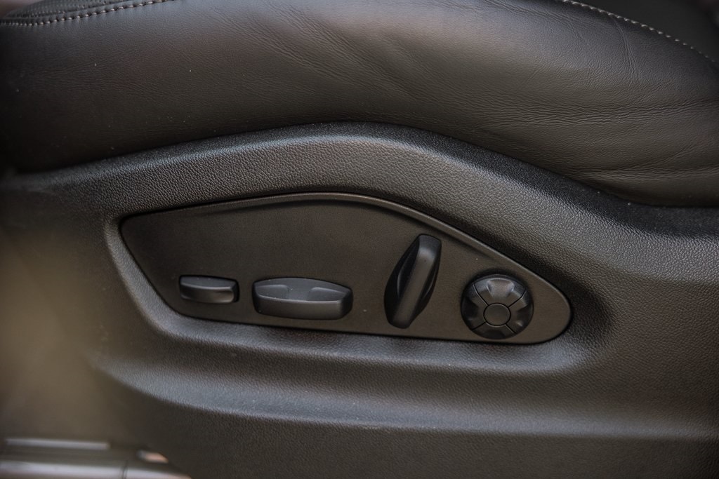 2025 Porsche Cayenne Coupe GTS photo 18