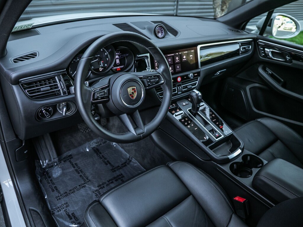 Certified 2024 Porsche Macan SUV