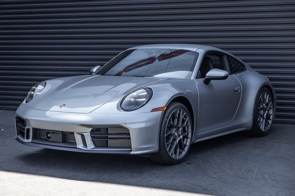2025 Porsche 911 S photo 2
