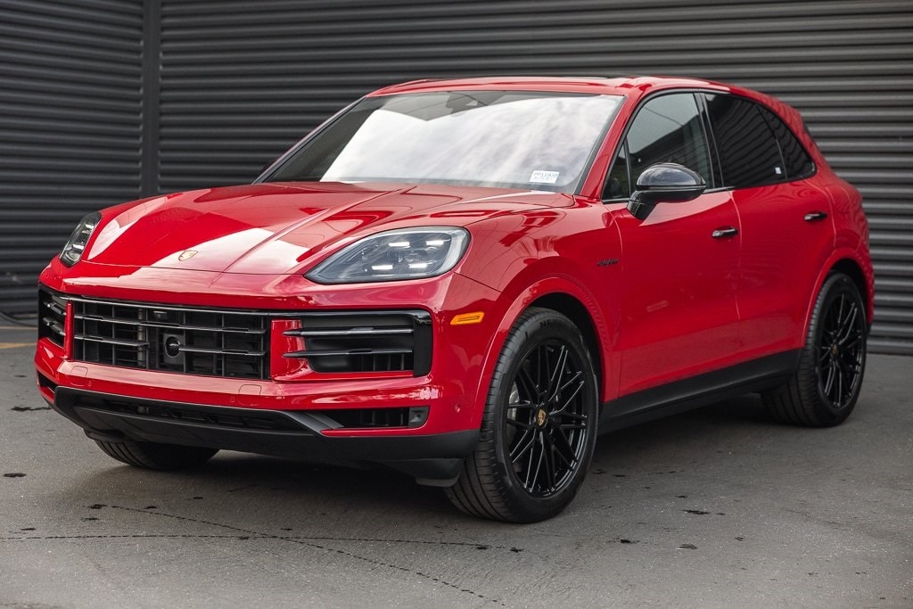 2025 Porsche Cayenne E-Hybrid's photo