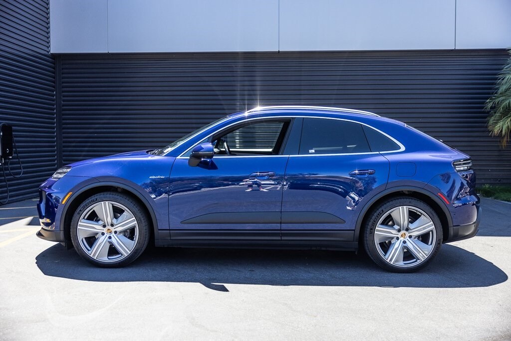 Certified 2024 Porsche Macan Base with VIN WP1AA2XA7RL000290 for sale in Hawthorne, CA
