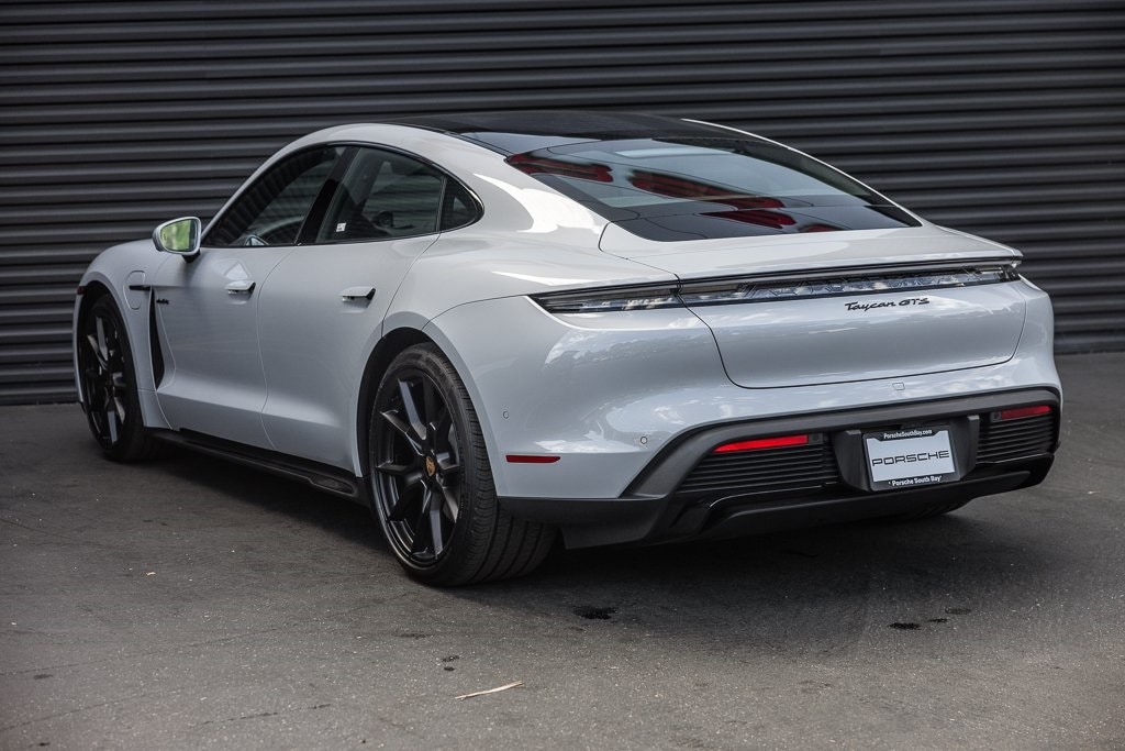 2025 Porsche Taycan GTS photo 3