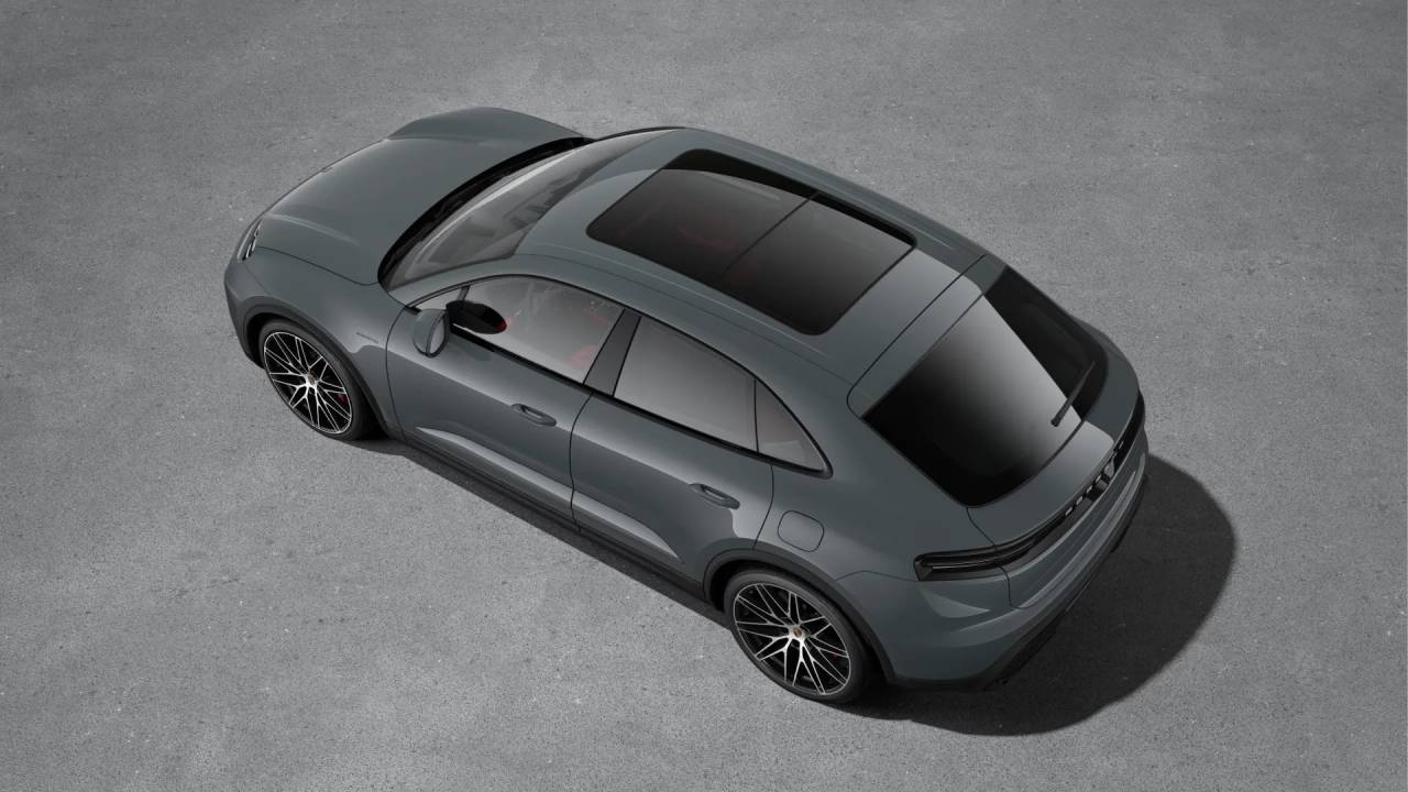 2025 Porsche Macan Electric photo 4
