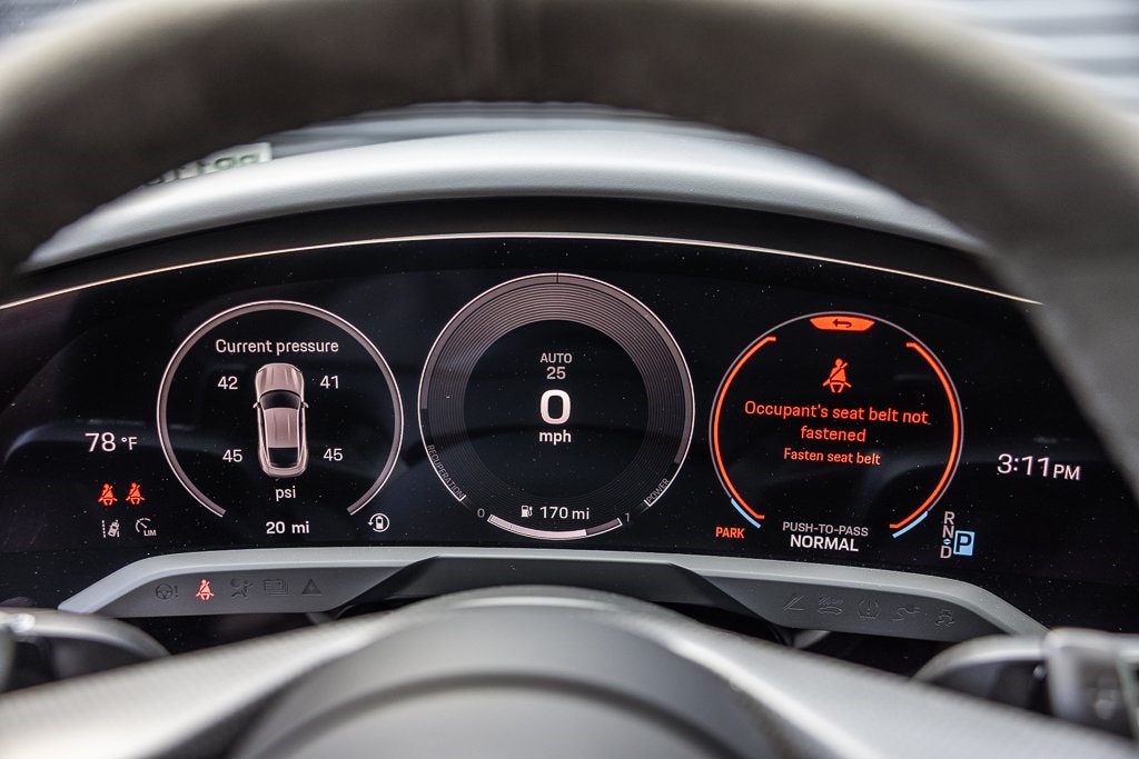 2025 Porsche Taycan GTS photo 18