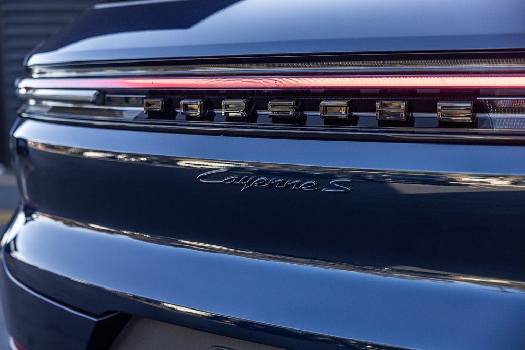 2026 Porsche Cayenne S E-Hybrid - Photo 24