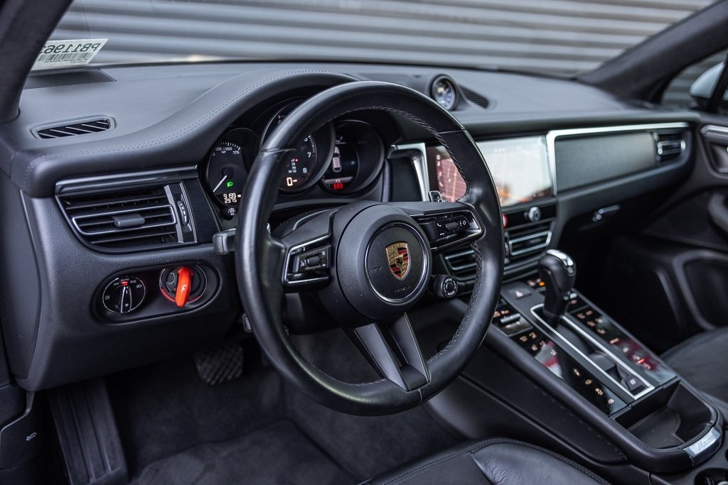2023 Porsche Macan GTS photo 4