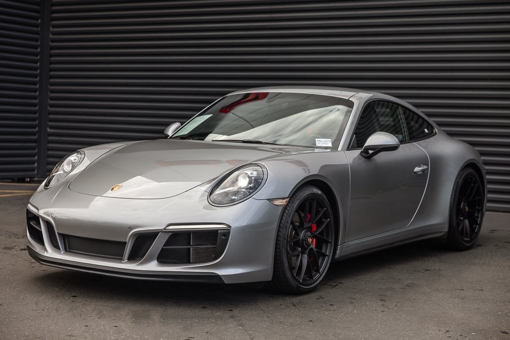 2019 Porsche 911 GTS's photo