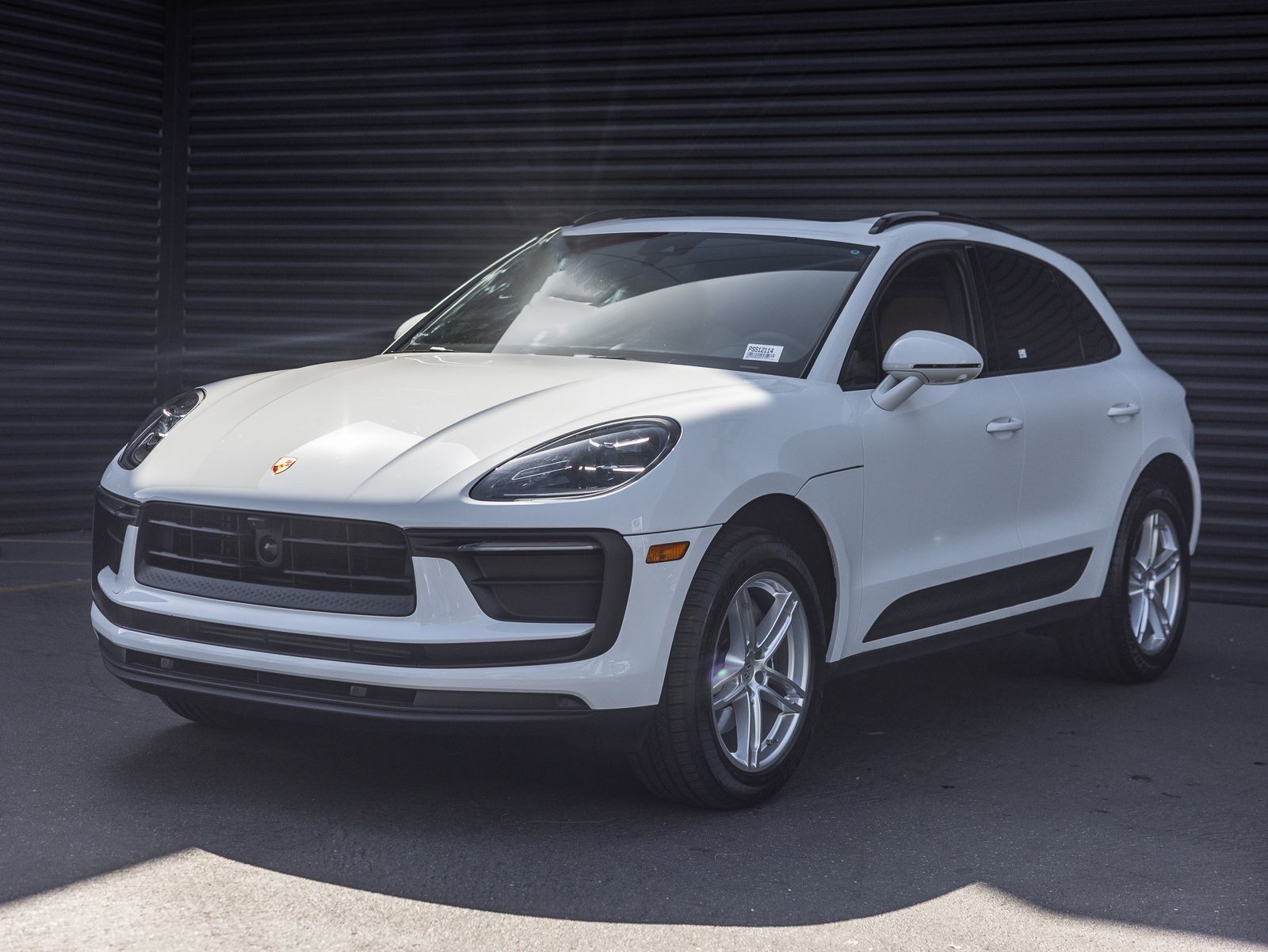 2025 Porsche Macan's photo